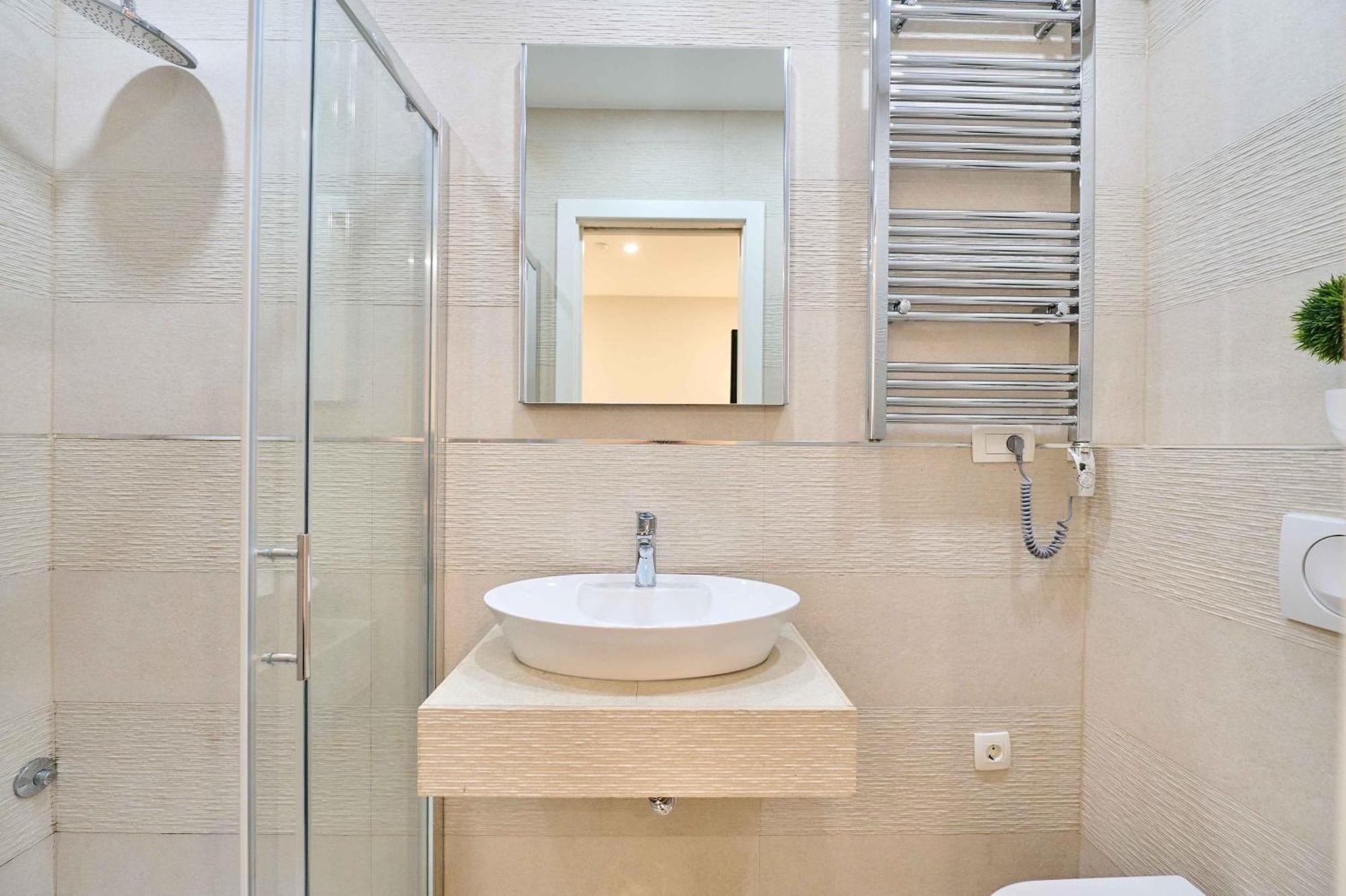 Best Location Rooms Split Room photo